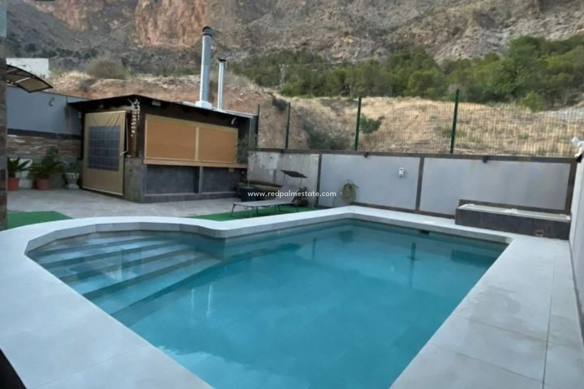 Resale - Villa -
Redován - Inland