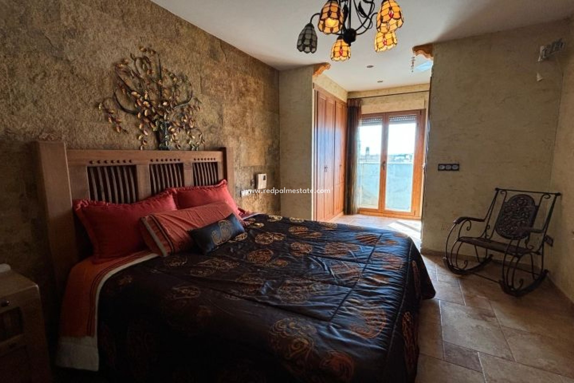 Resale - Villa -
Redován - Inland