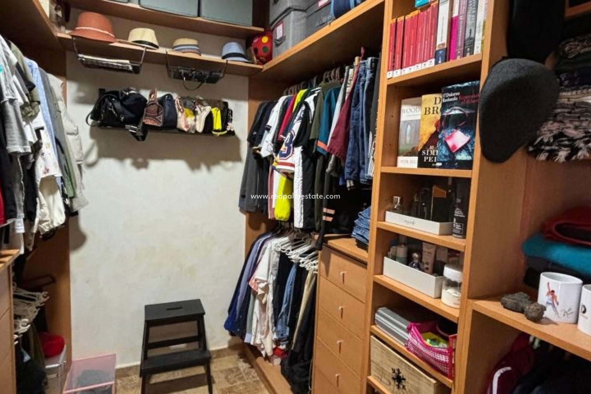 Resale - Villa -
Redován - Inland