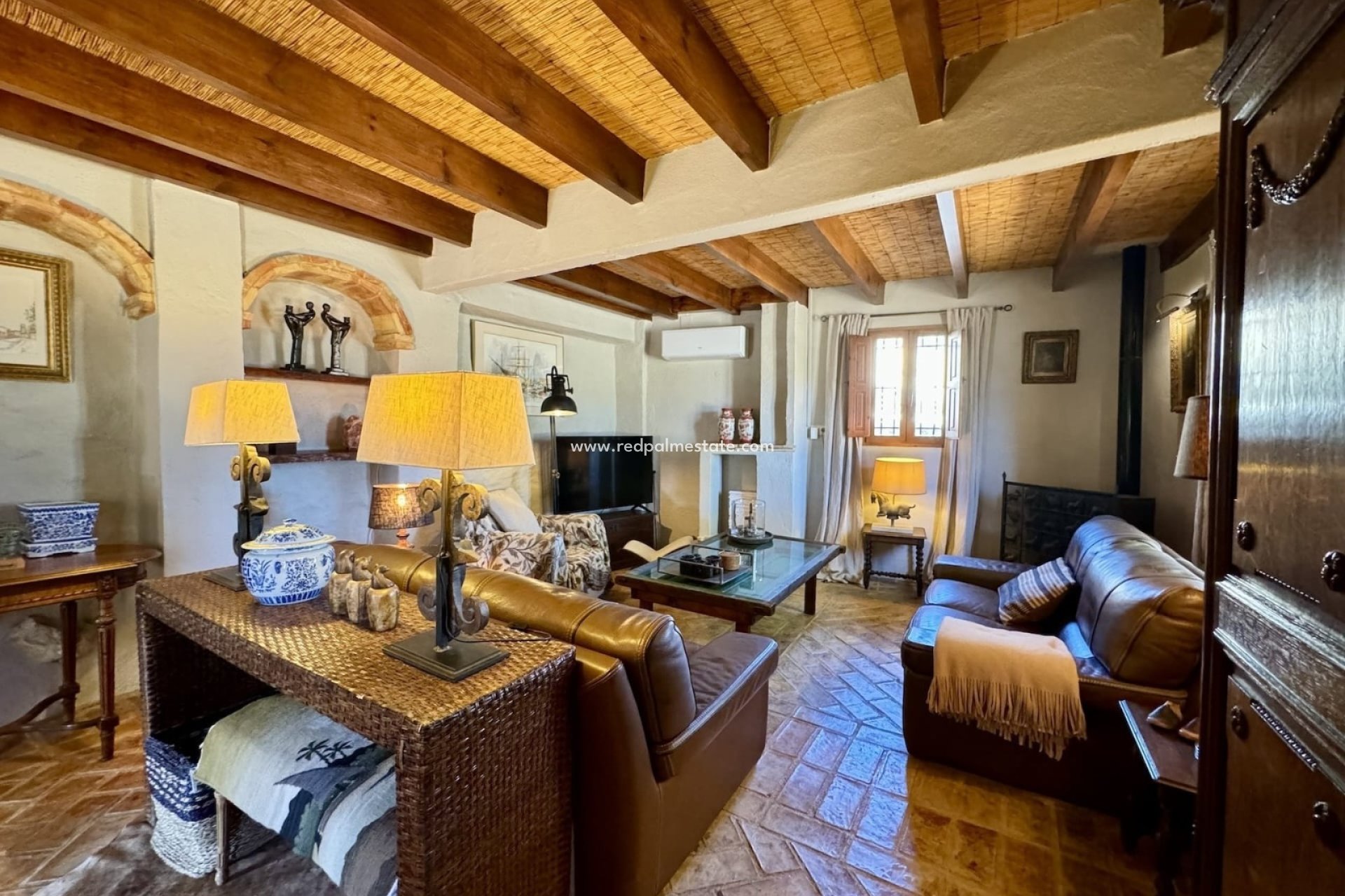 Resale - Villa -
Relleu - Inland