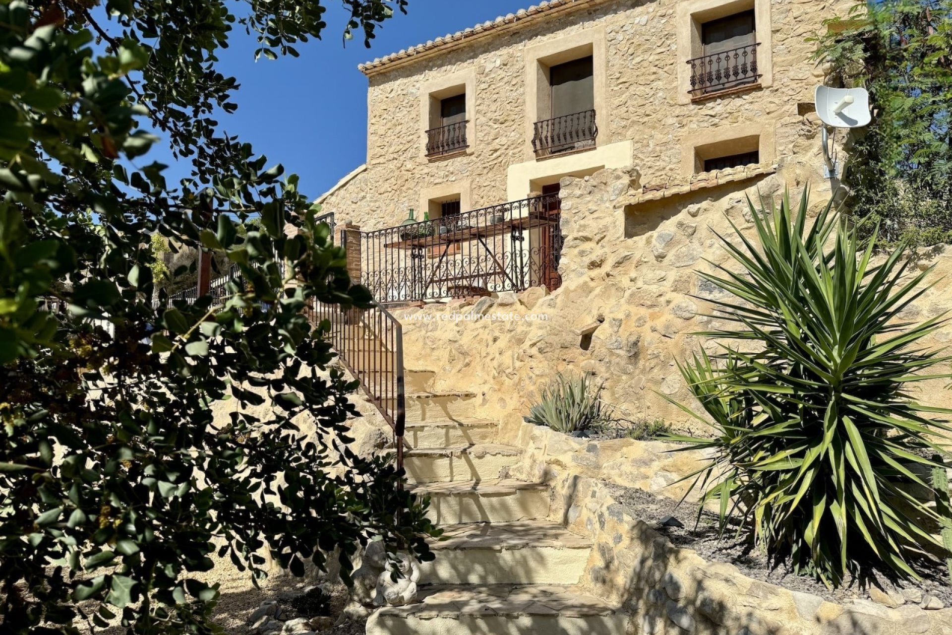 Resale - Villa -
Relleu - Inland