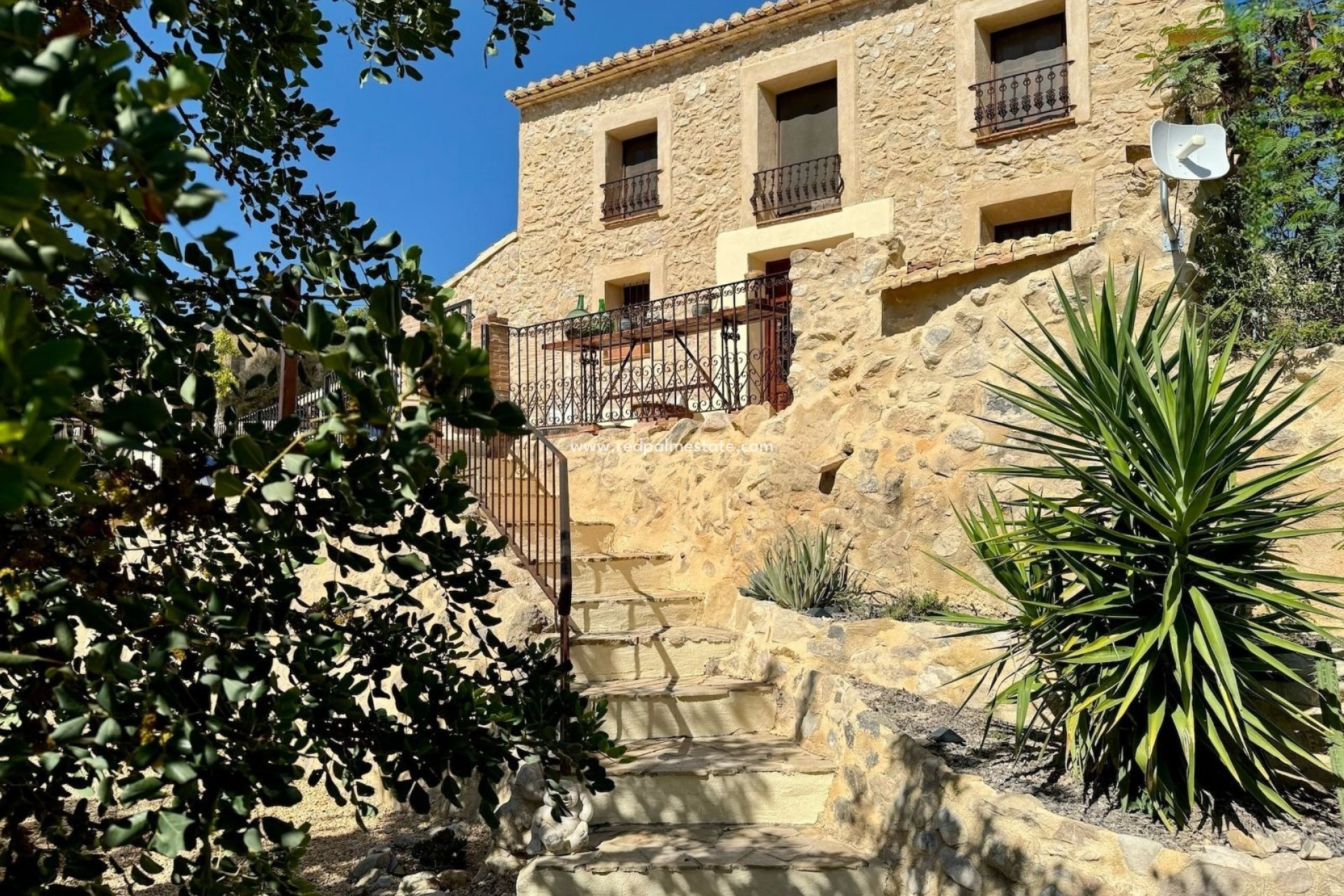 Resale - Villa -
Relleu - Inland
