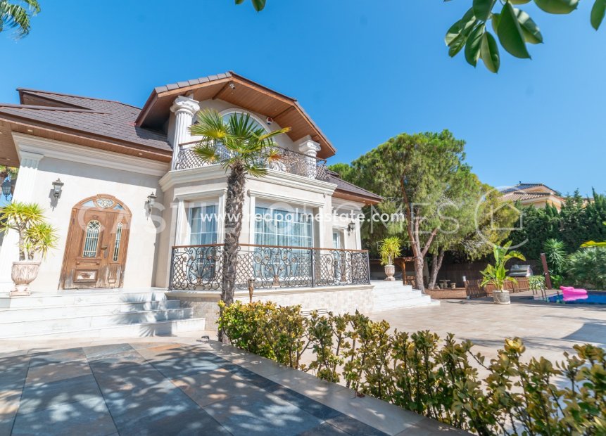 Resale - Villa -
Rojales - Ciudad quesada