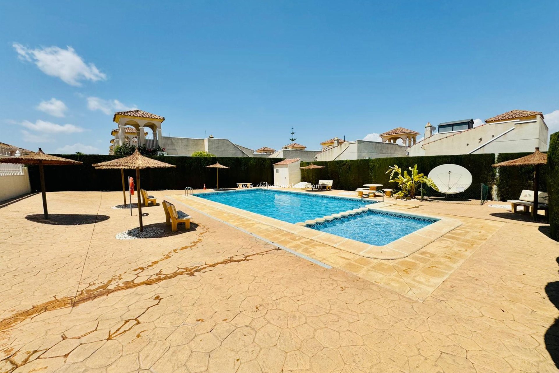 Resale - Villa -
Rojales - Inland