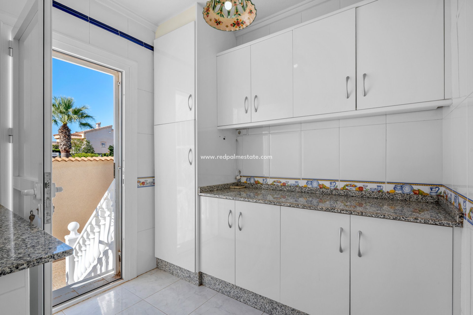 Resale - Villa -
Rojales - Inland