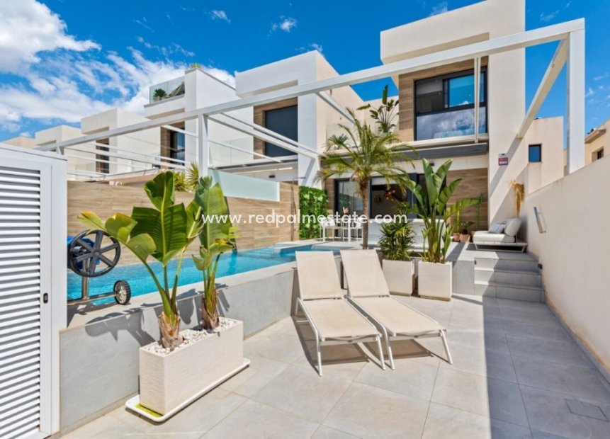 Resale - Villa -
Rojales