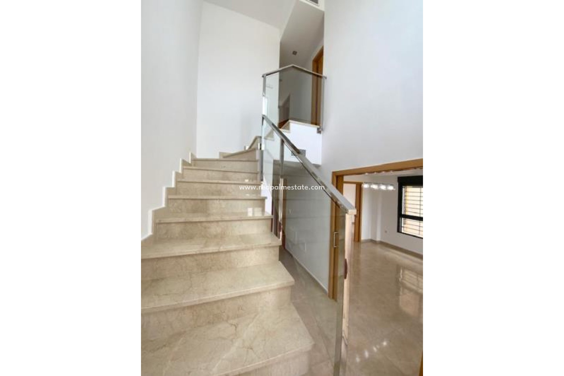 Resale - Villa -
ROLDAN - Inland