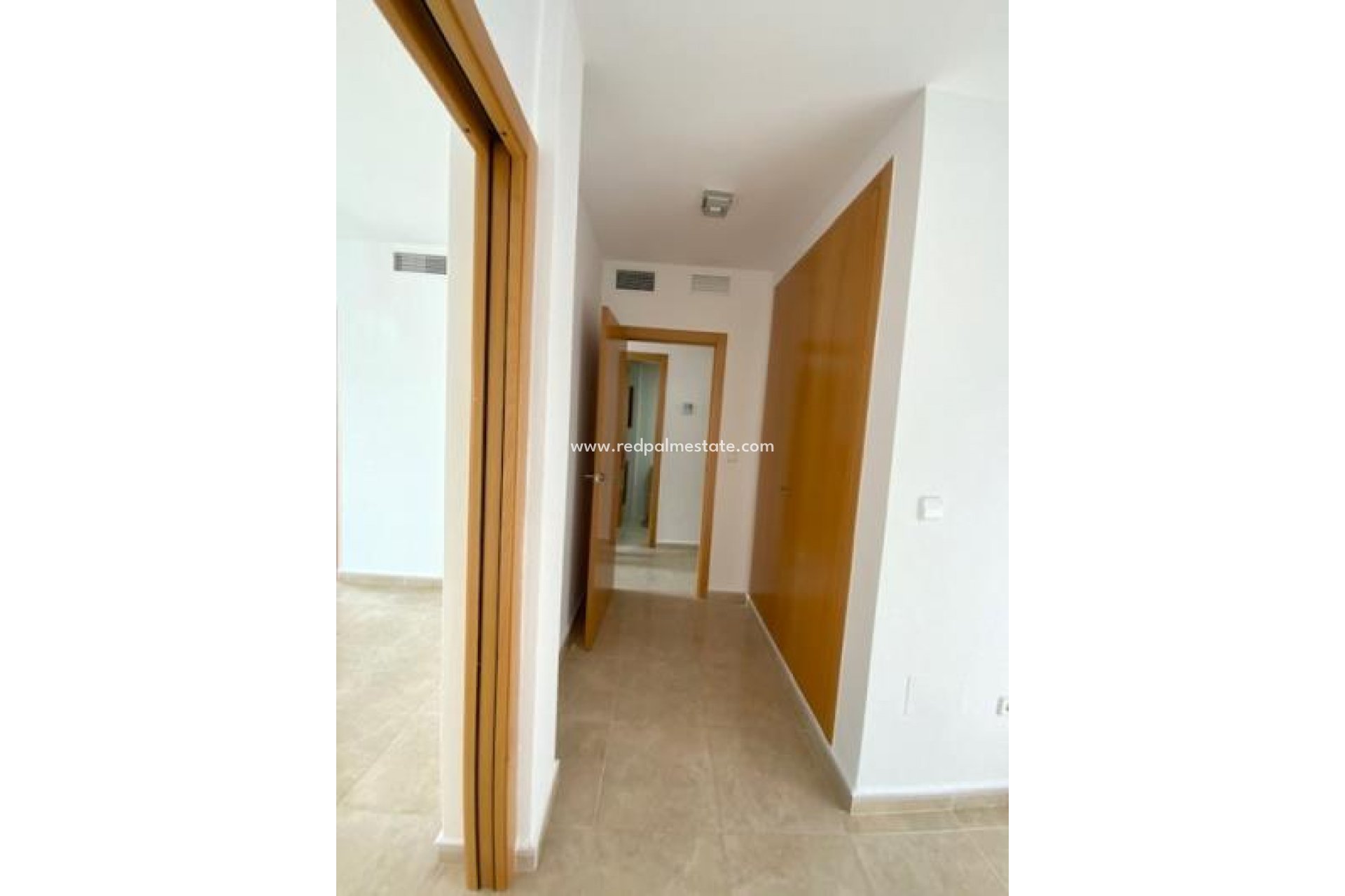 Resale - Villa -
ROLDAN - Inland