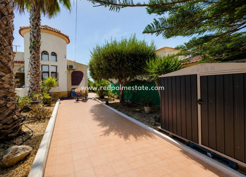 Resale - Villa -
San Fulgencio - La Marina