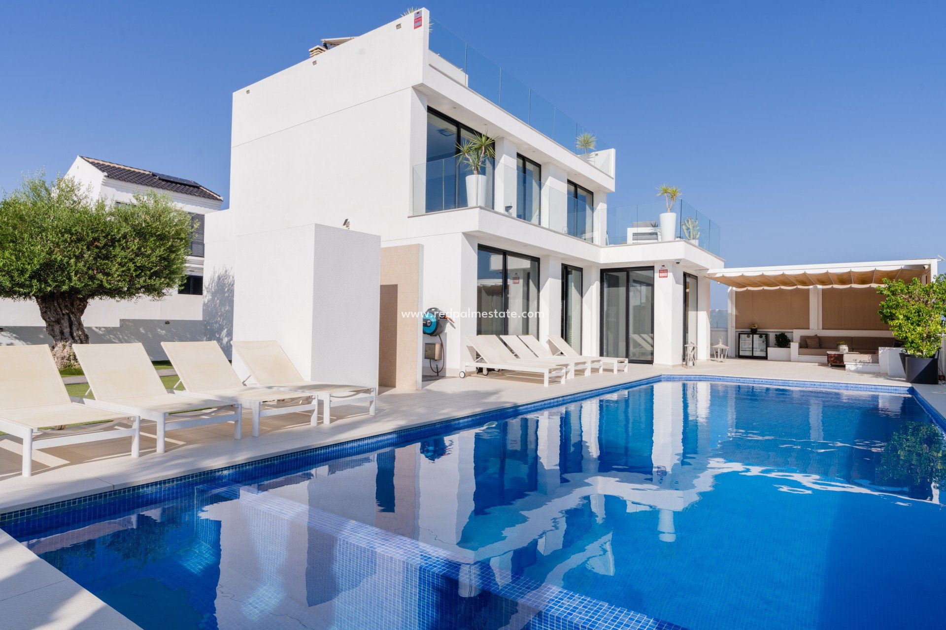 Resale - Villa -
San Fulgencio - La Marina