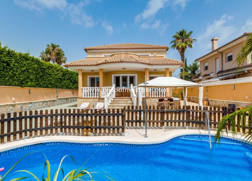 Resale - Villa -
San Javier