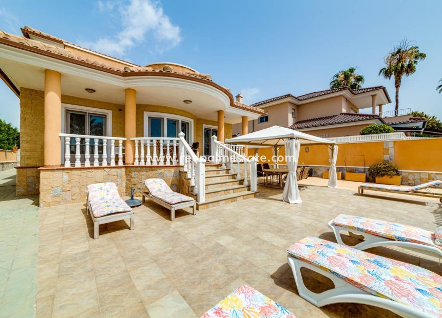 Resale - Villa -
San Javier