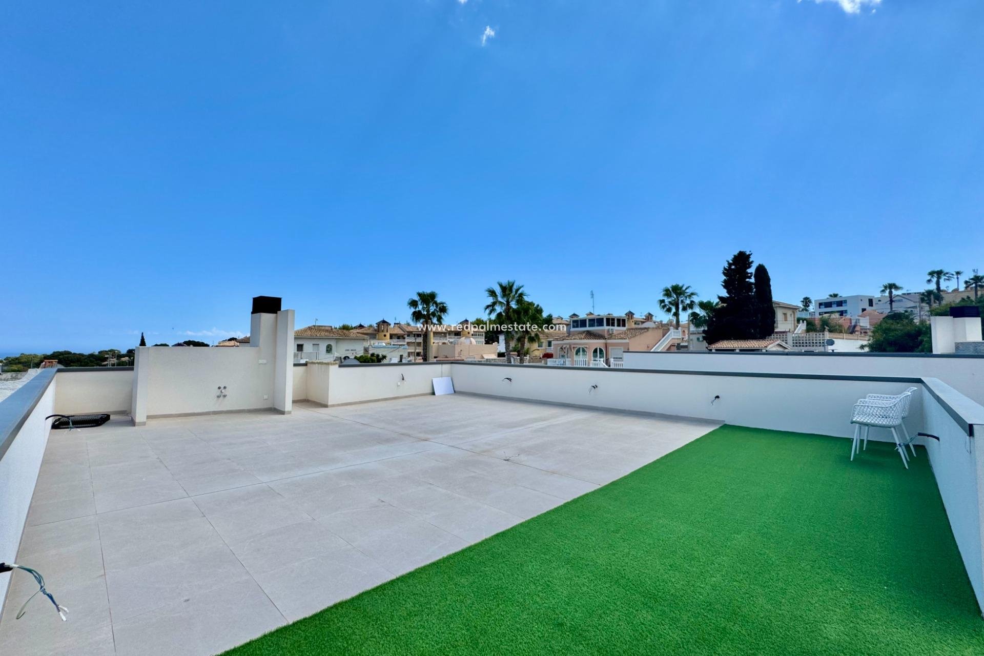 Resale - Villa -
San Miguel de Salinas - Blue Lagoon - Galán