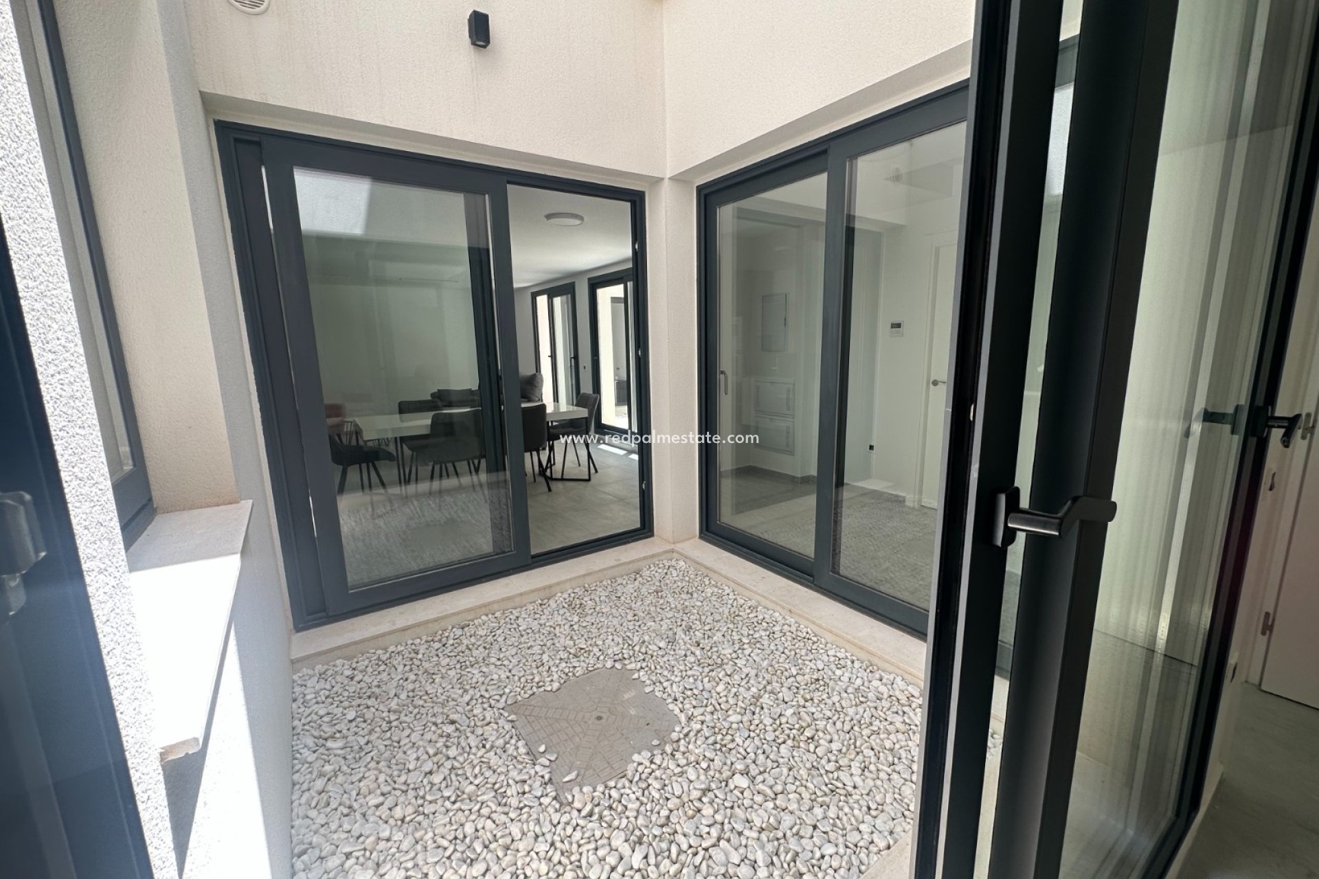 Resale - Villa -
San Miguel de Salinas - Inland