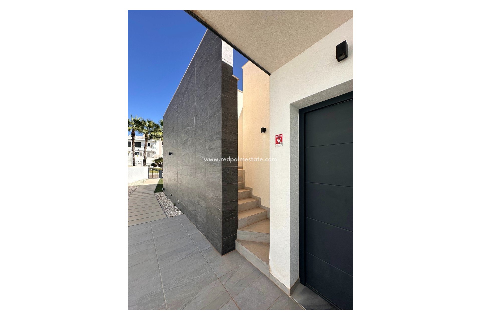 Resale - Villa -
San Miguel de Salinas - Inland