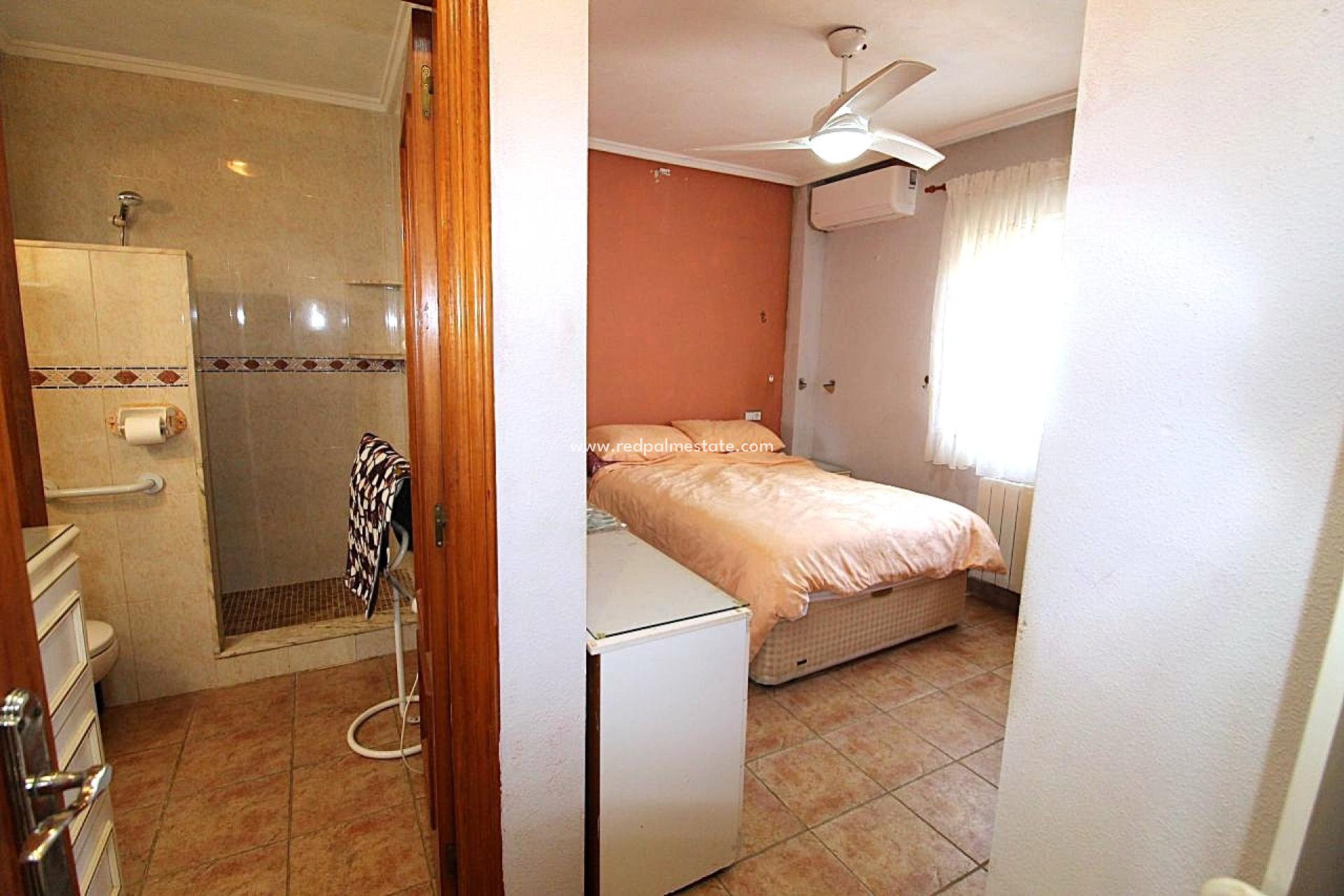 Resale - Villa -
San Miguel de Salinas - Inland
