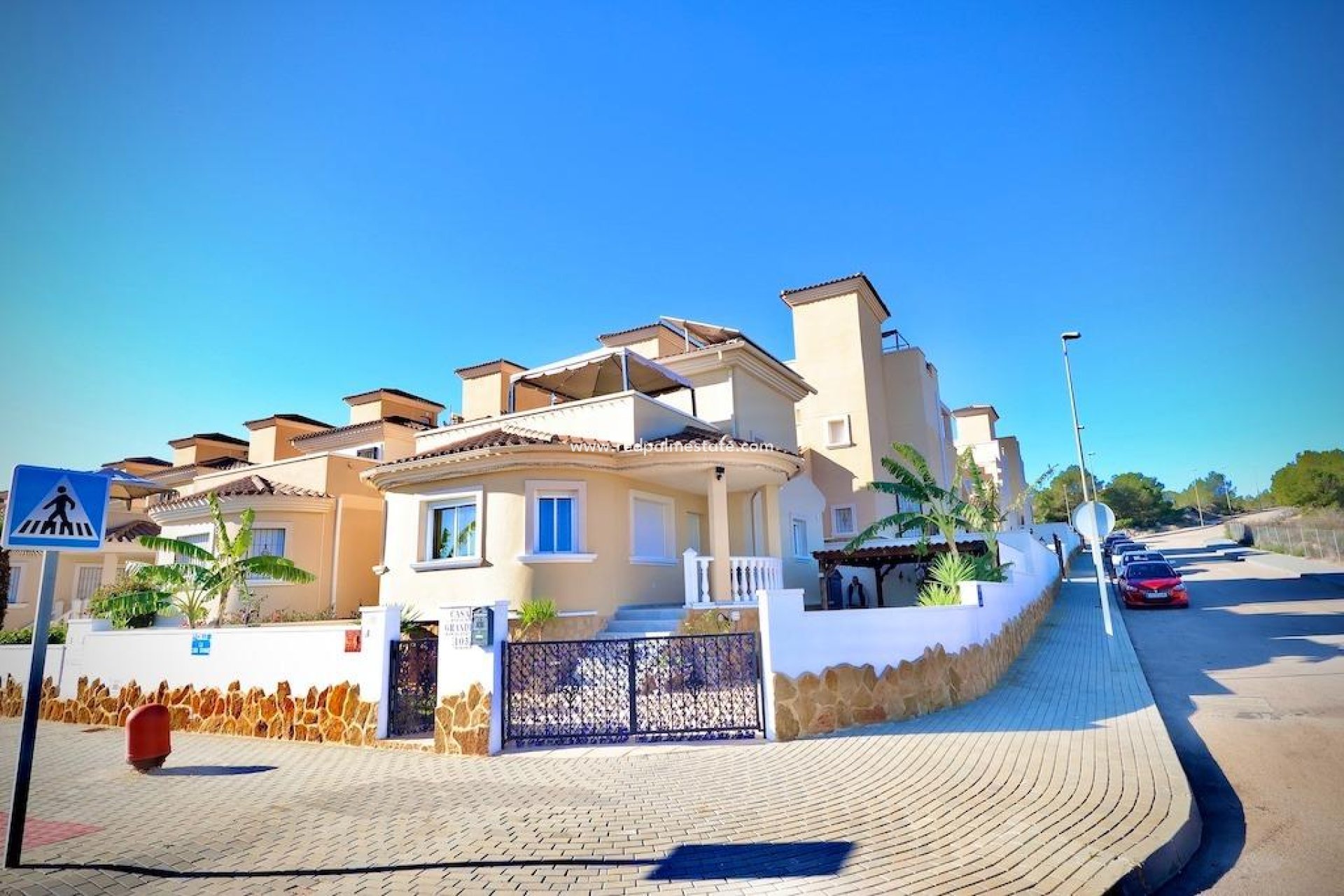 Resale - Villa -
San Miguel de Salinas - Inland