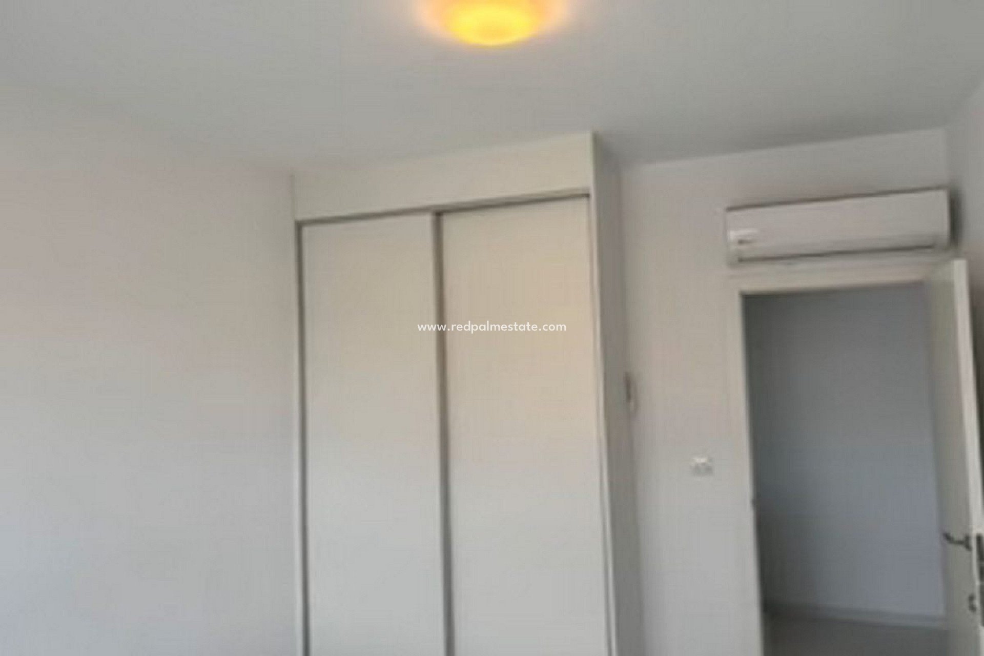 Resale - Villa -
San Miguel de Salinas - Inland