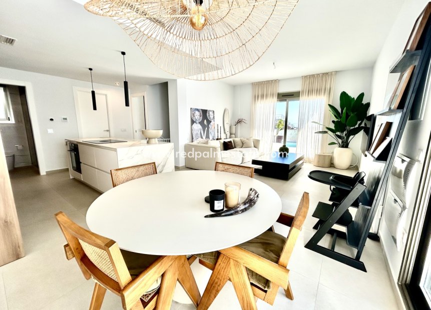 Resale - Villa -
San Miguel de Salinas - Inland