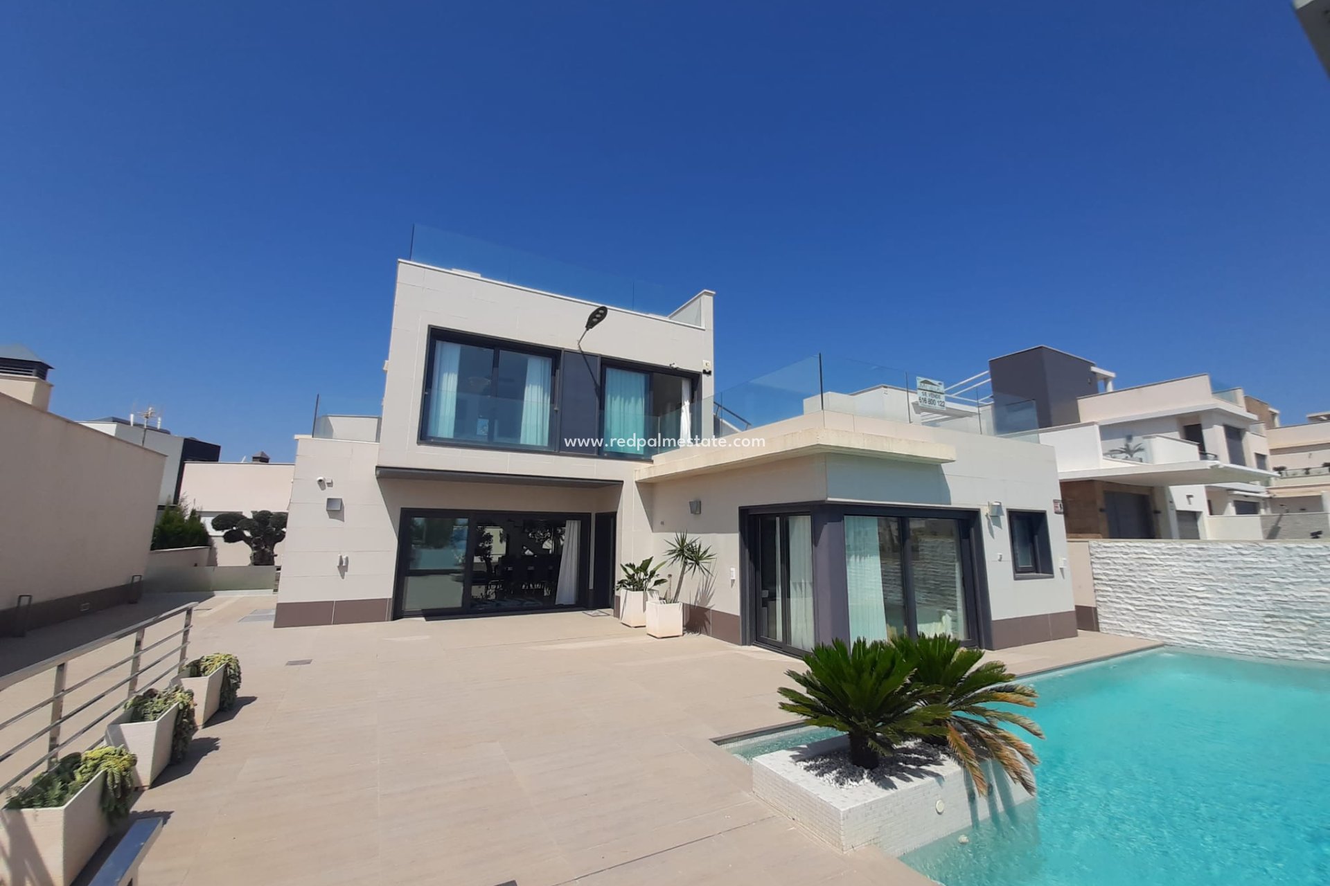 Resale - Villa -
San Miguel de Salinas - Inland