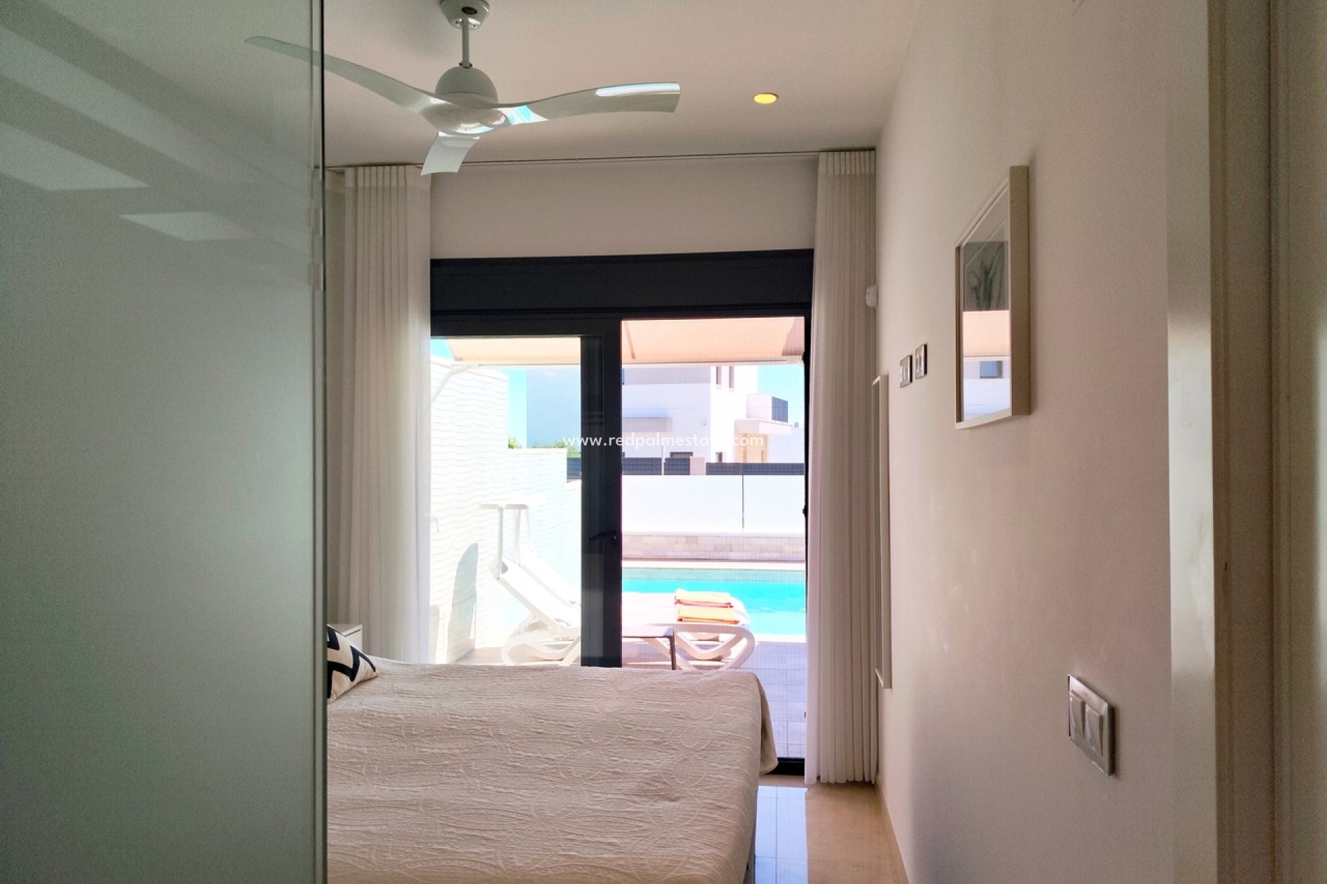 Resale - Villa -
San Miguel de Salinas - Inland