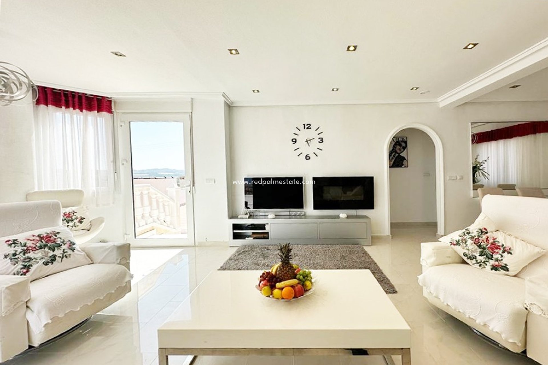 Resale - Villa -
San Miguel de Salinas - Inland