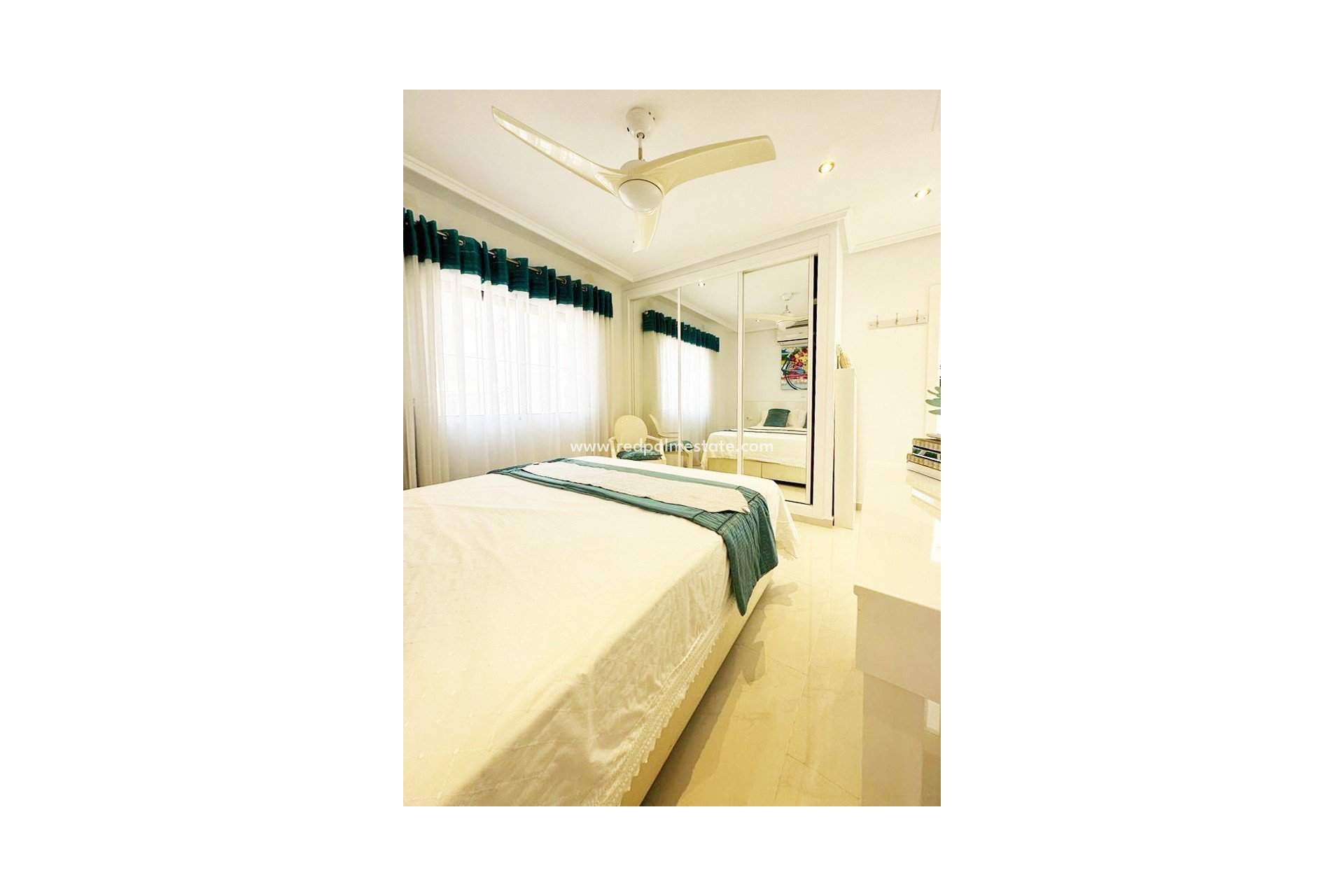 Resale - Villa -
San Miguel de Salinas - Inland