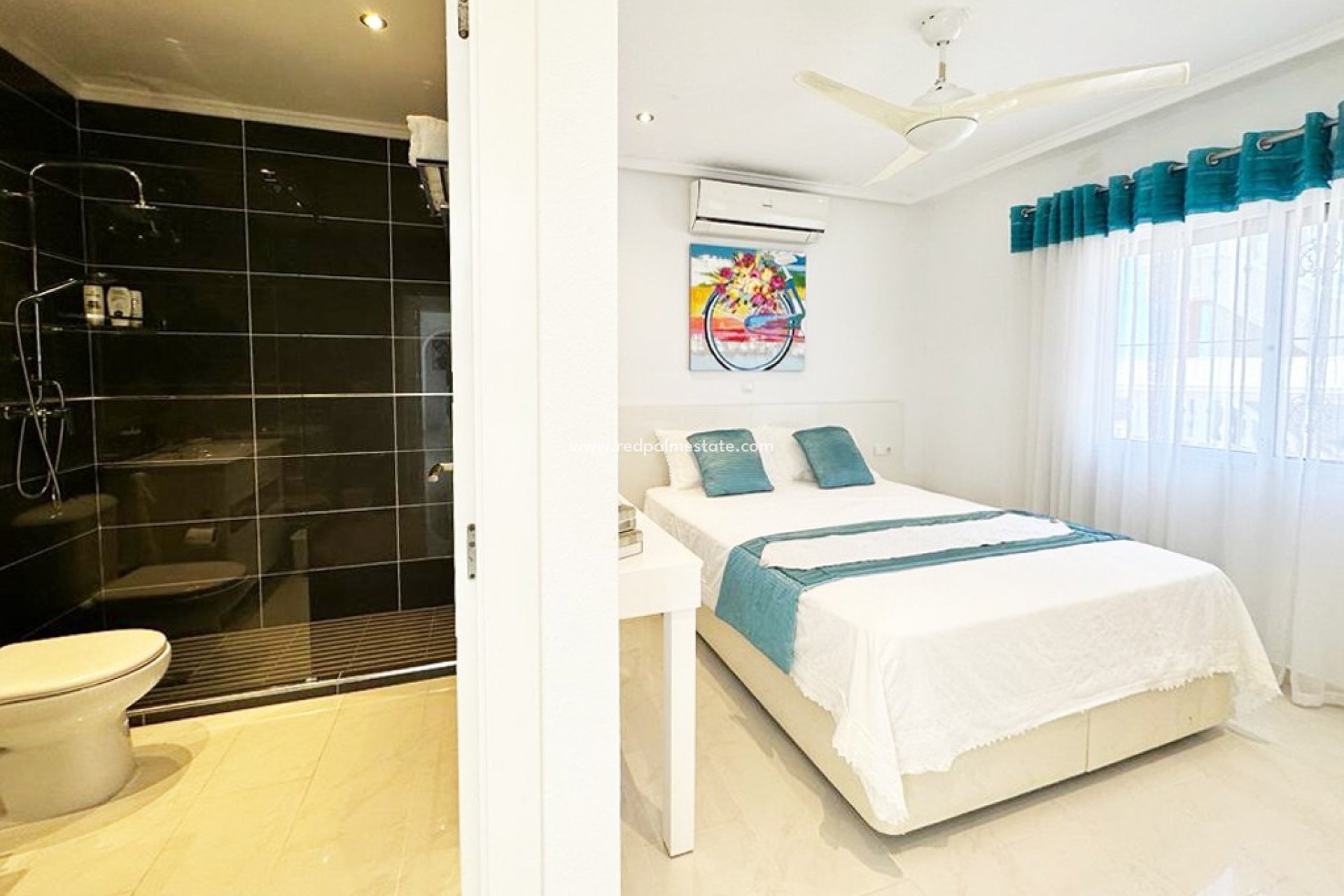 Resale - Villa -
San Miguel de Salinas - Inland