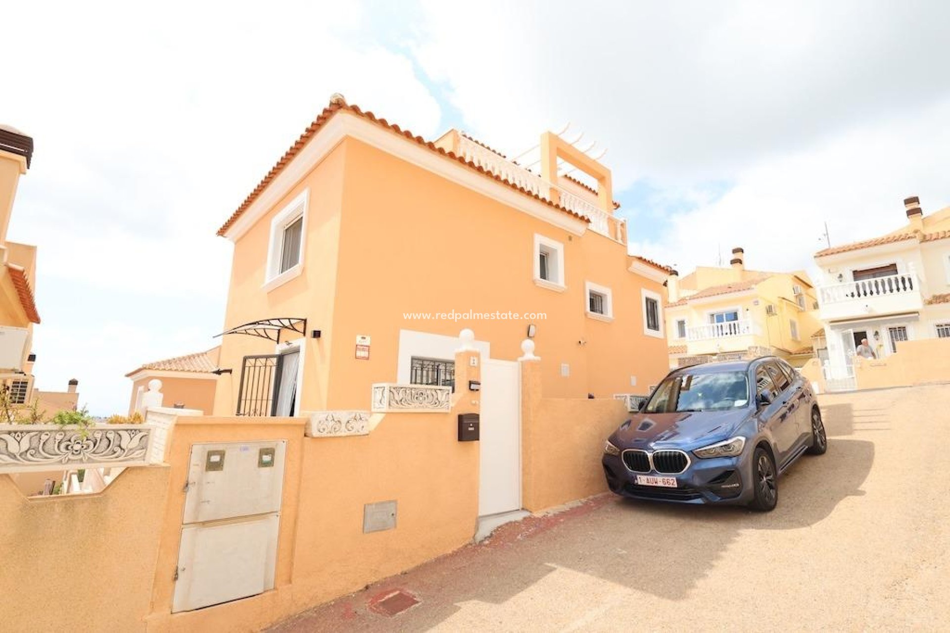 Resale - Villa -
San Miguel de Salinas - Las Filipinas