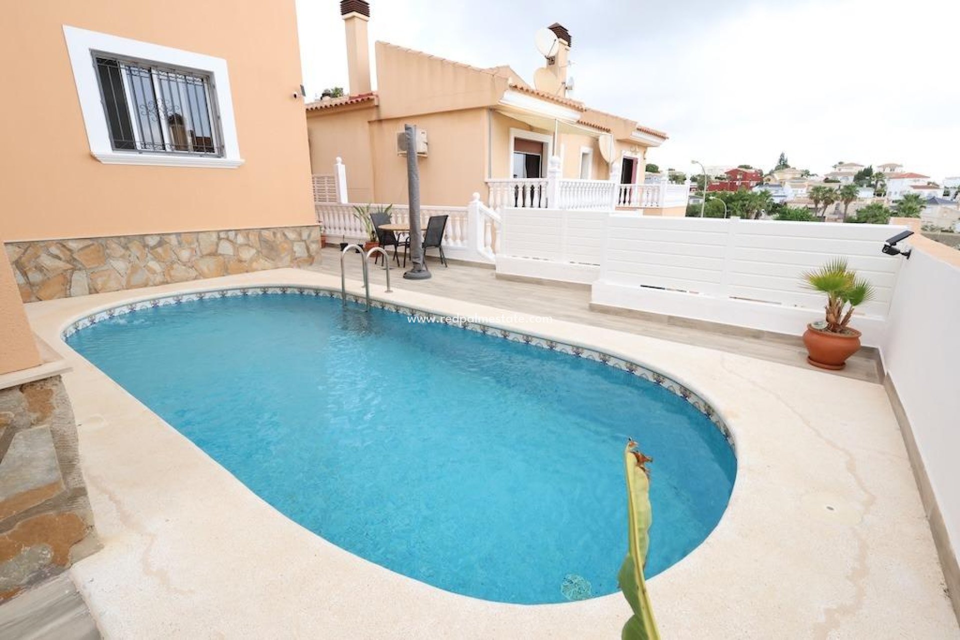 Resale - Villa -
San Miguel de Salinas - Las Filipinas