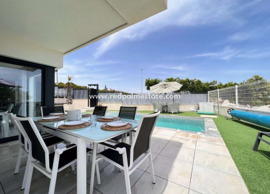 Resale - Villa -
San Miguel de Salinas - San Miguel Salinas