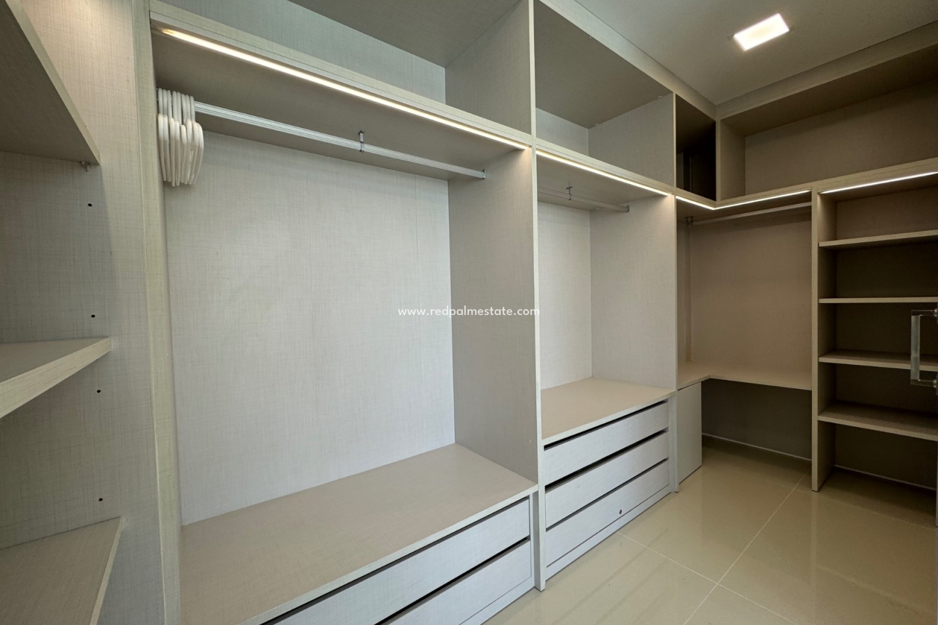 Resale - Villa -
San Miguel de Salinas - San Miguel Salinas