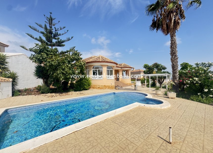 Resale - Villa -
San Miguel de Salinas - San Miguel Salinas