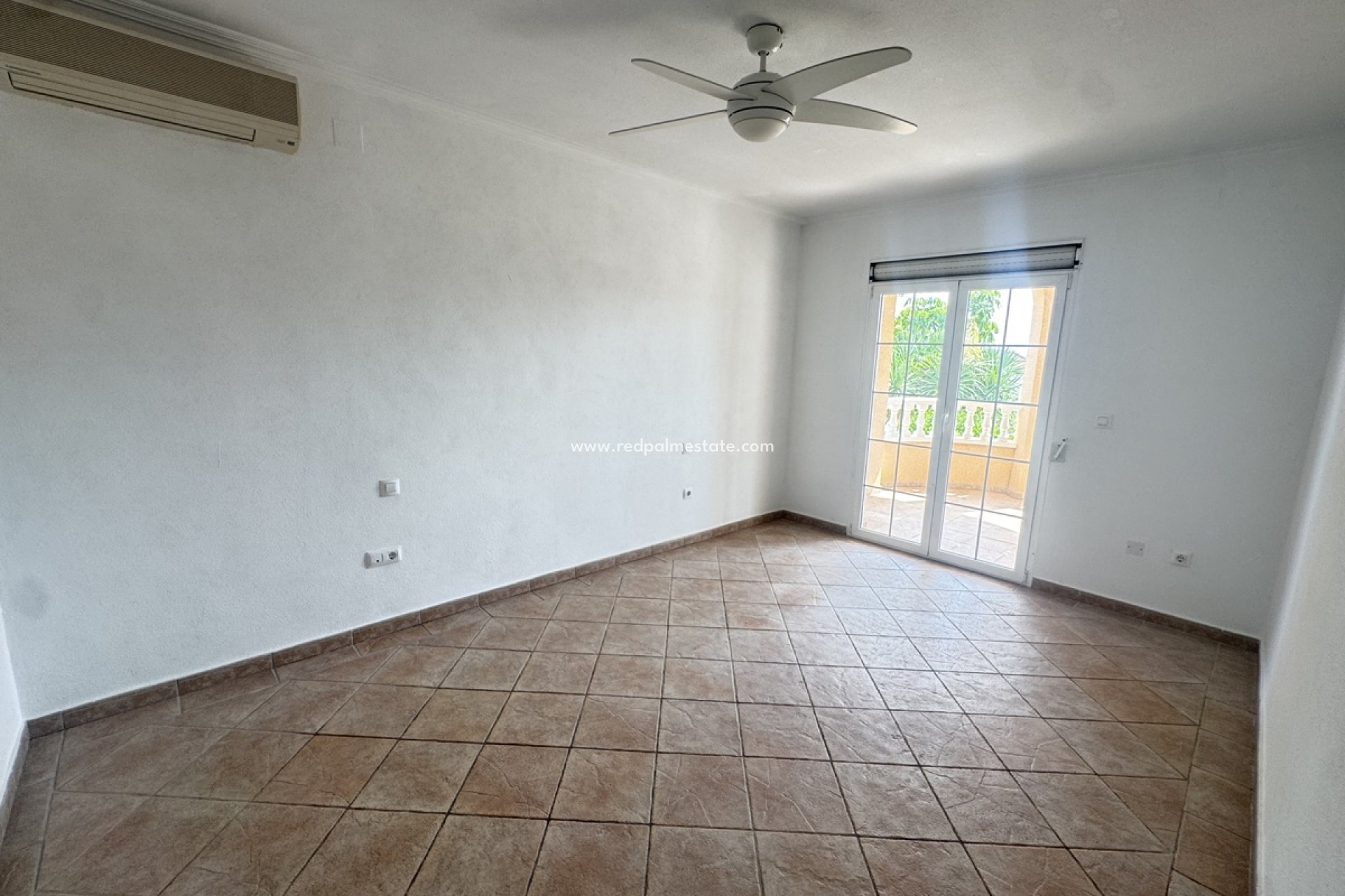 Resale - Villa -
San Miguel de Salinas - San Miguel Salinas