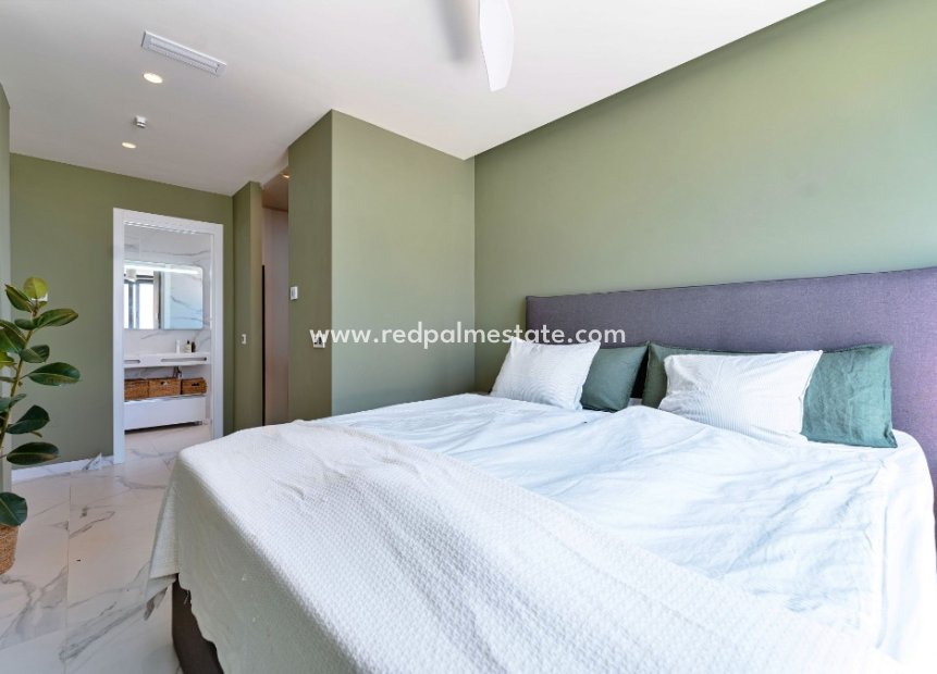 Resale - Villa -
San Miguel de Salinas - San Miguel Salinas