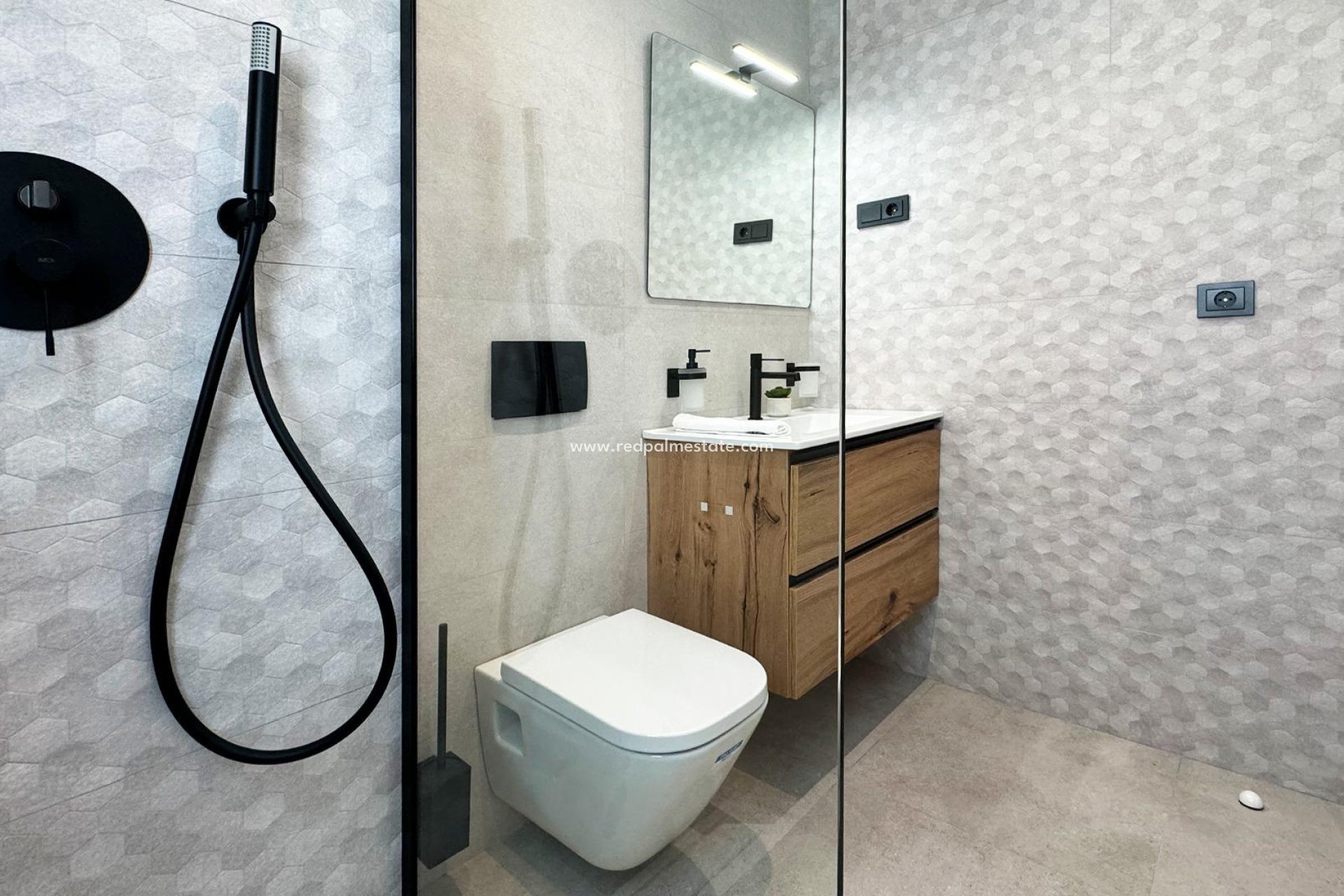 Resale - Villa -
San Miguel de Salinas - Villamartín