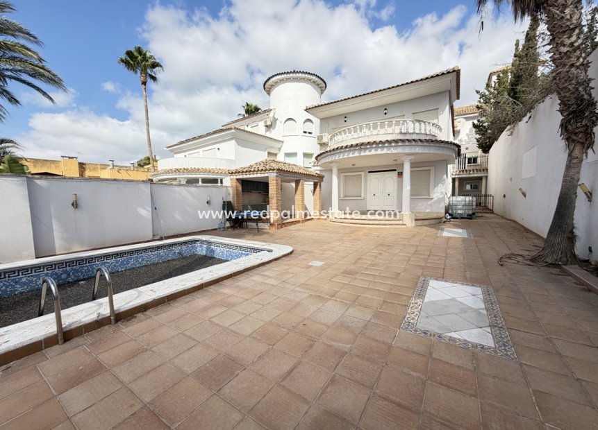 Resale - Villa -
San Miguel de Salinas