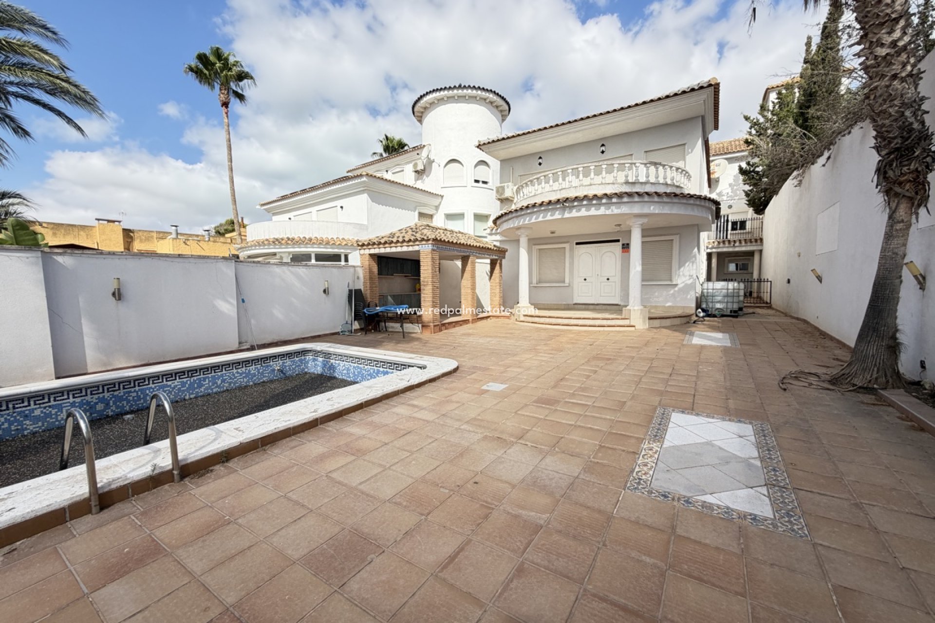 Resale - Villa -
San Miguel de Salinas