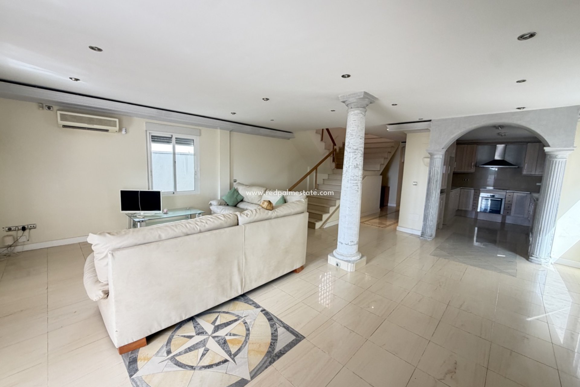 Resale - Villa -
San Miguel de Salinas
