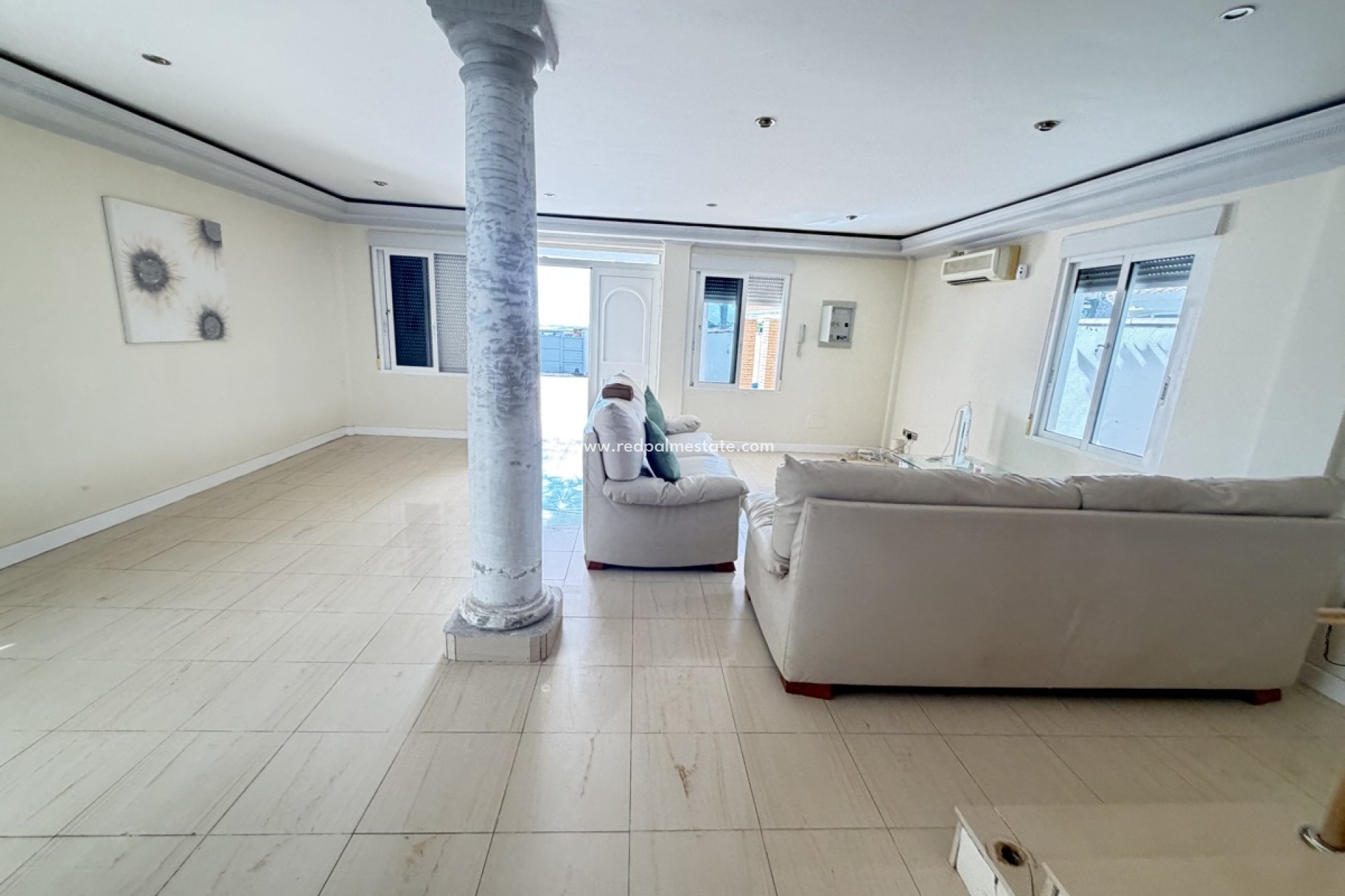 Resale - Villa -
San Miguel de Salinas