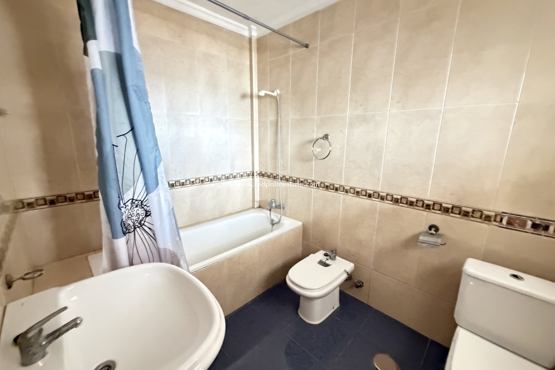 Resale - Villa -
San Miguel de Salinas