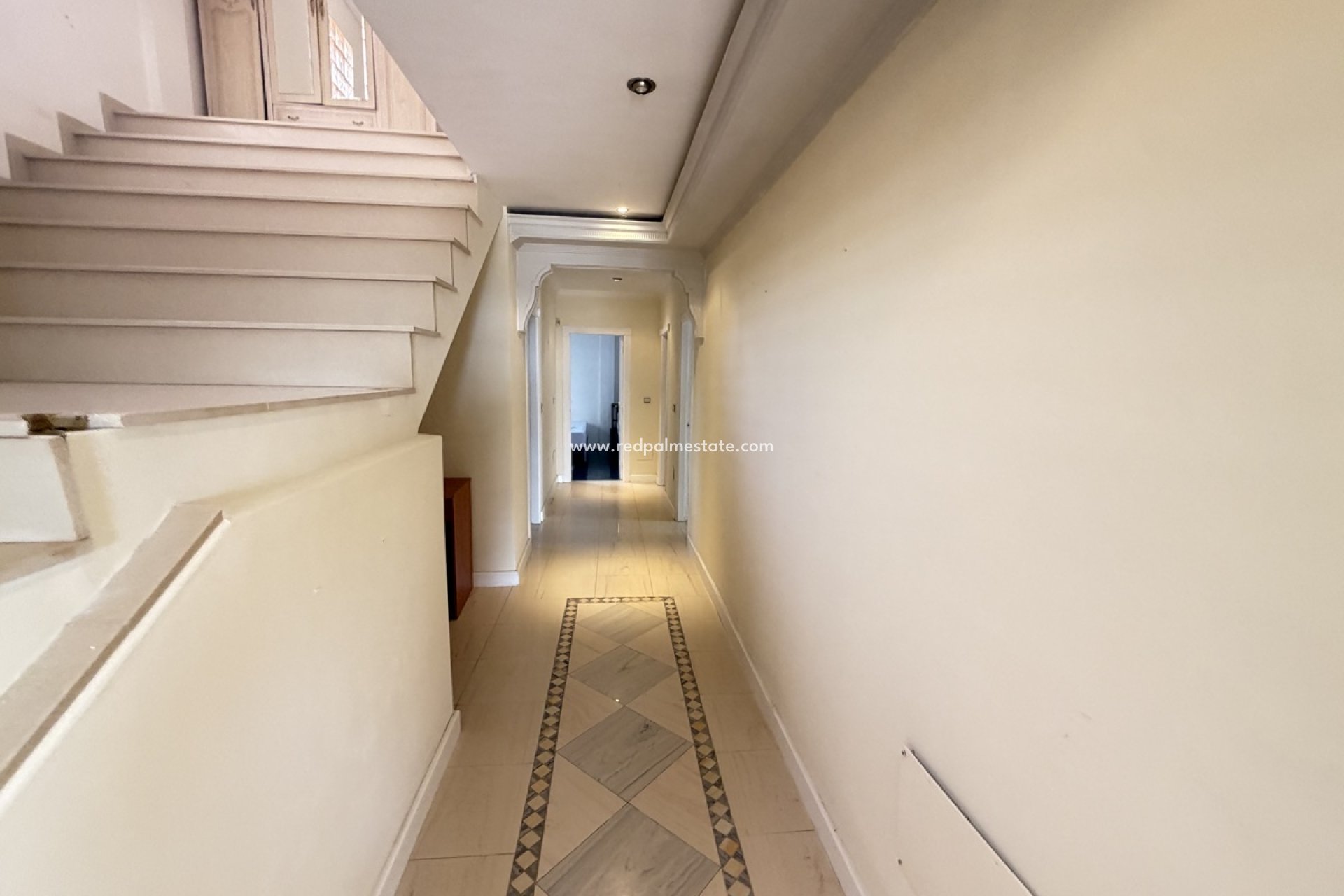 Resale - Villa -
San Miguel de Salinas