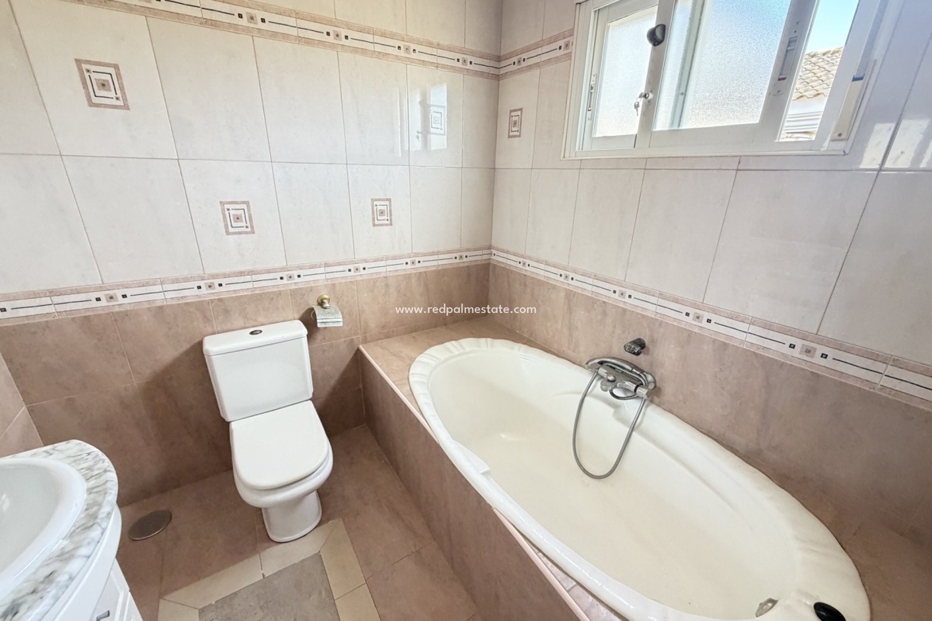 Resale - Villa -
San Miguel de Salinas