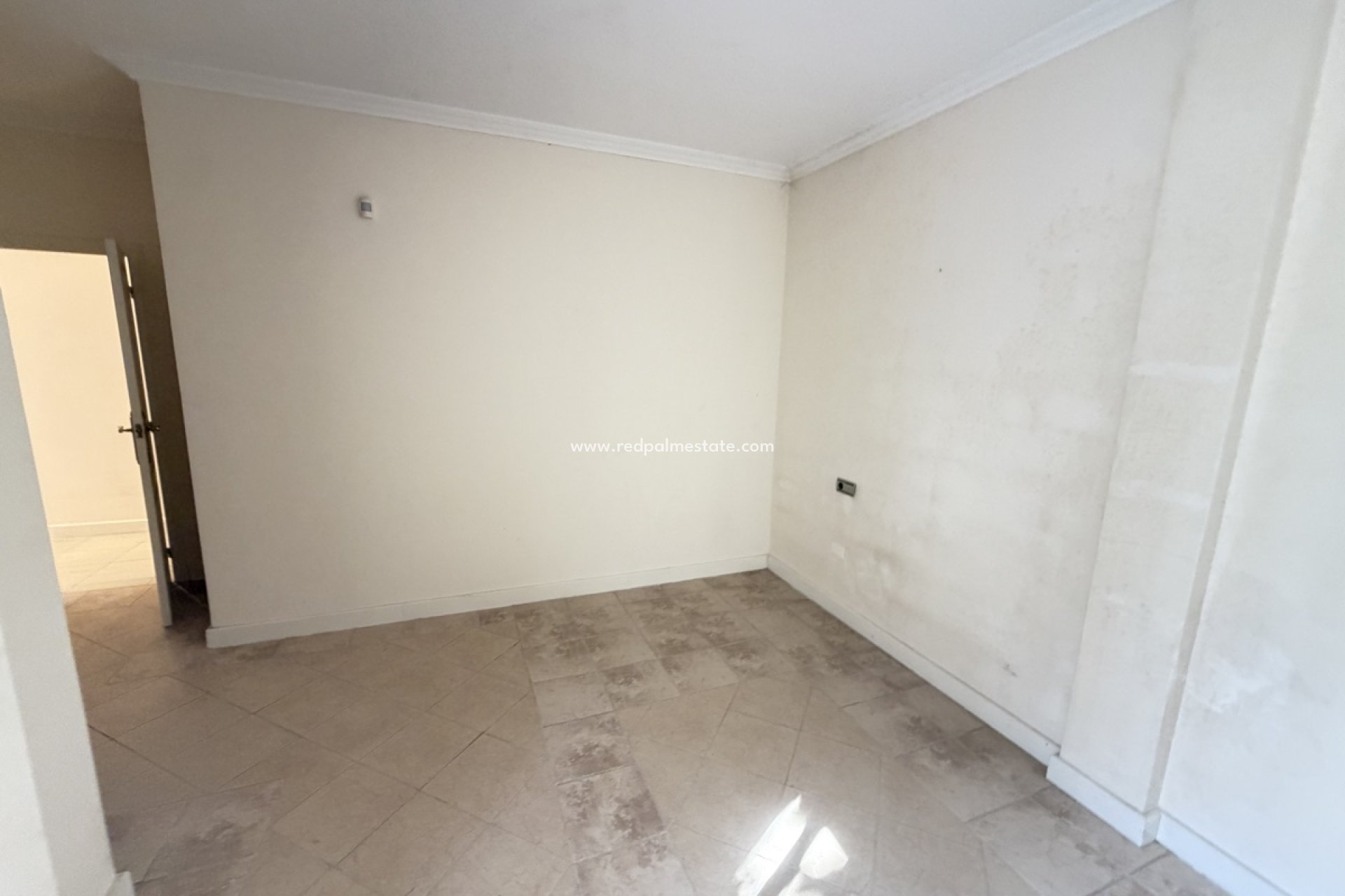 Resale - Villa -
San Miguel de Salinas