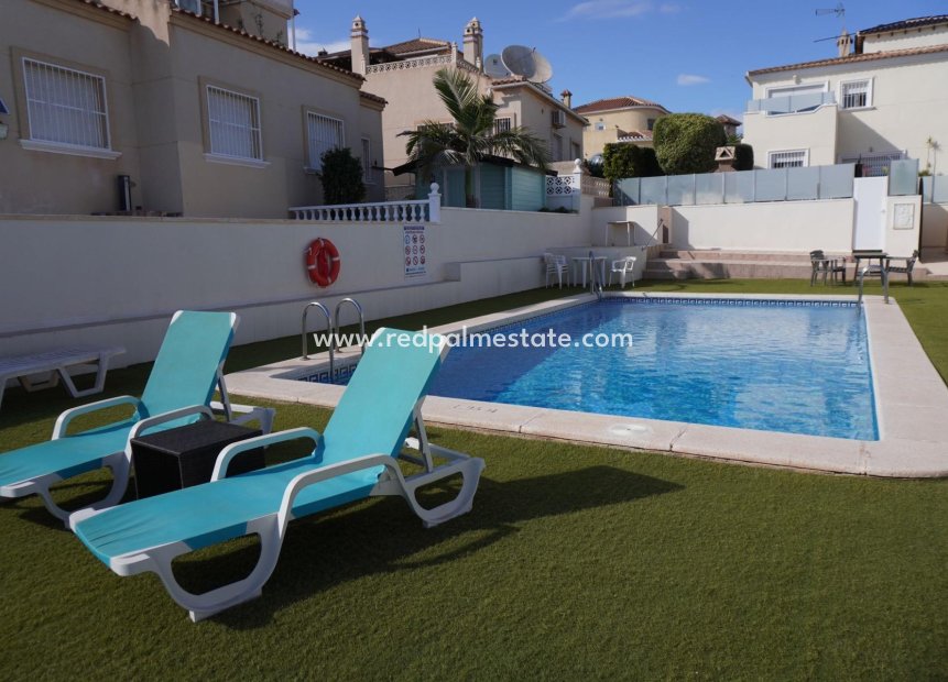 Resale - Villa -
San Miguel de Salinas