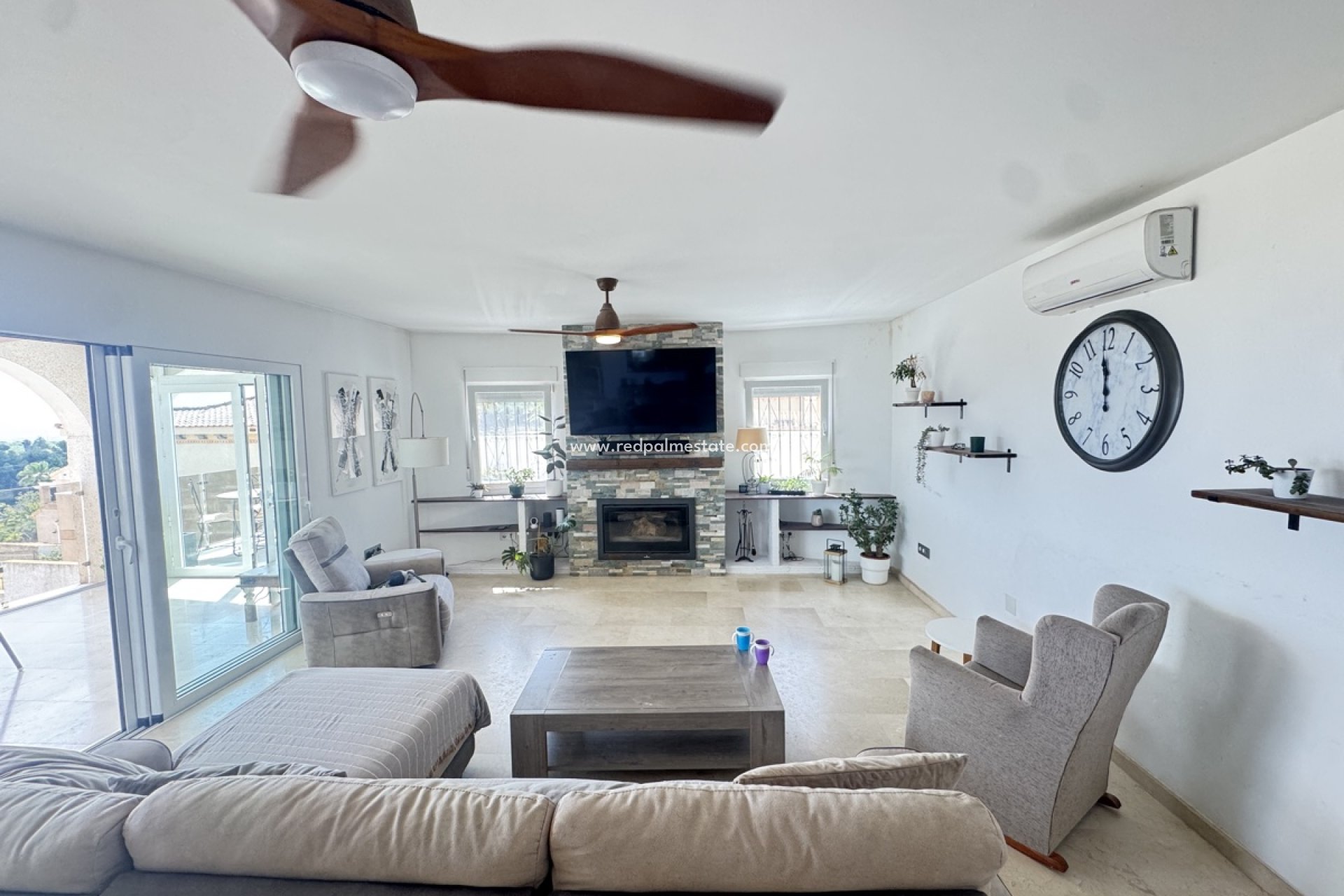 Resale - Villa -
San Miguel de Salinas