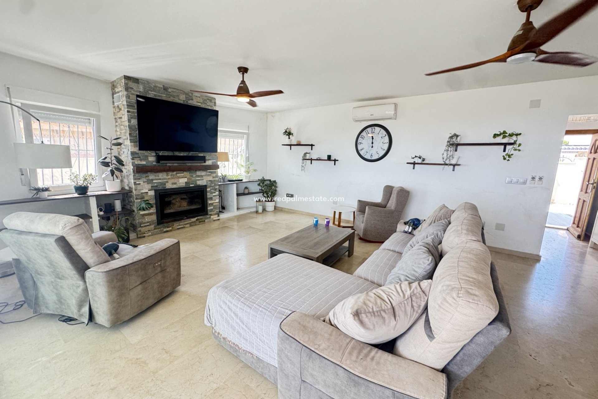 Resale - Villa -
San Miguel de Salinas