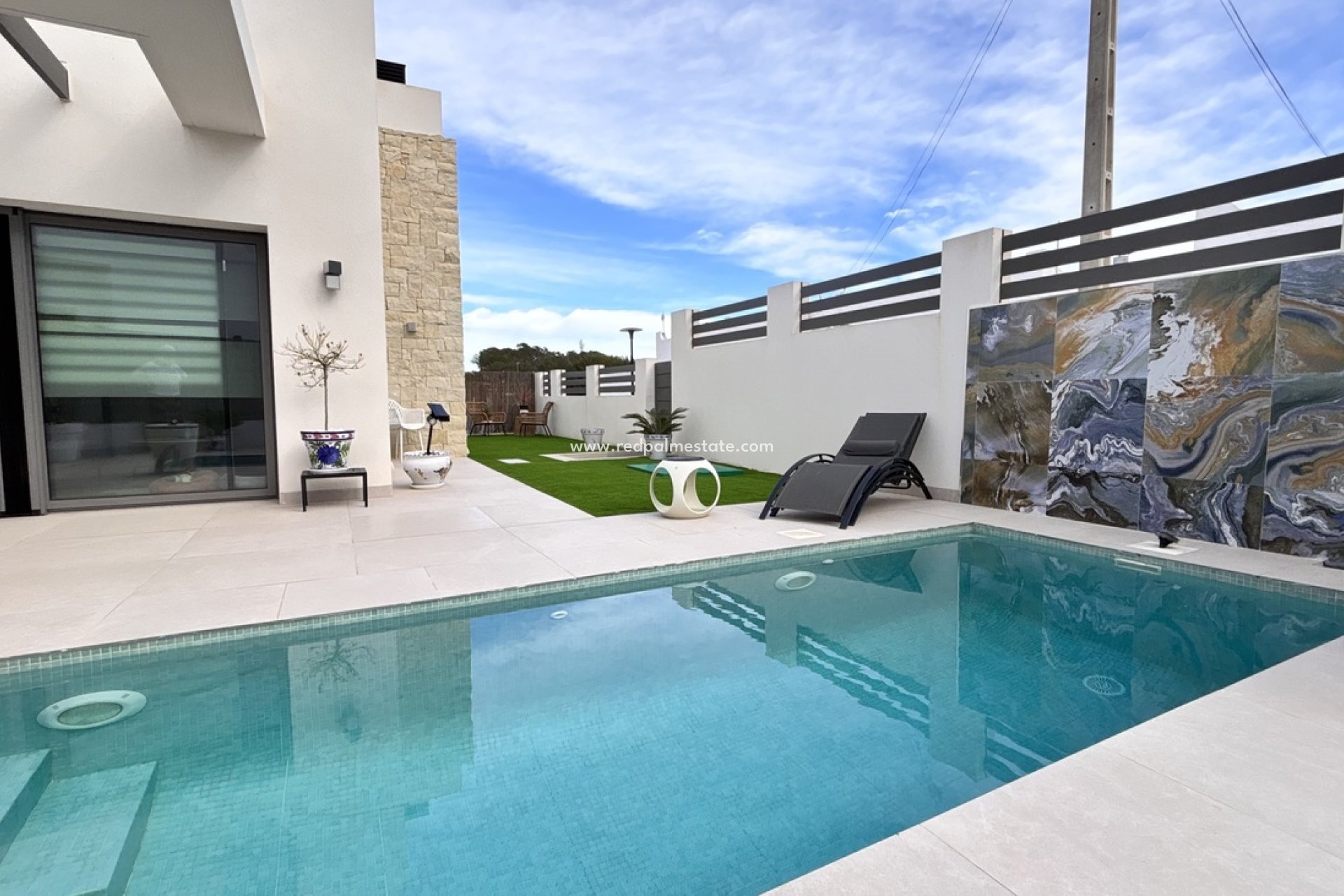 Resale - Villa -
San Miguel de Salinas