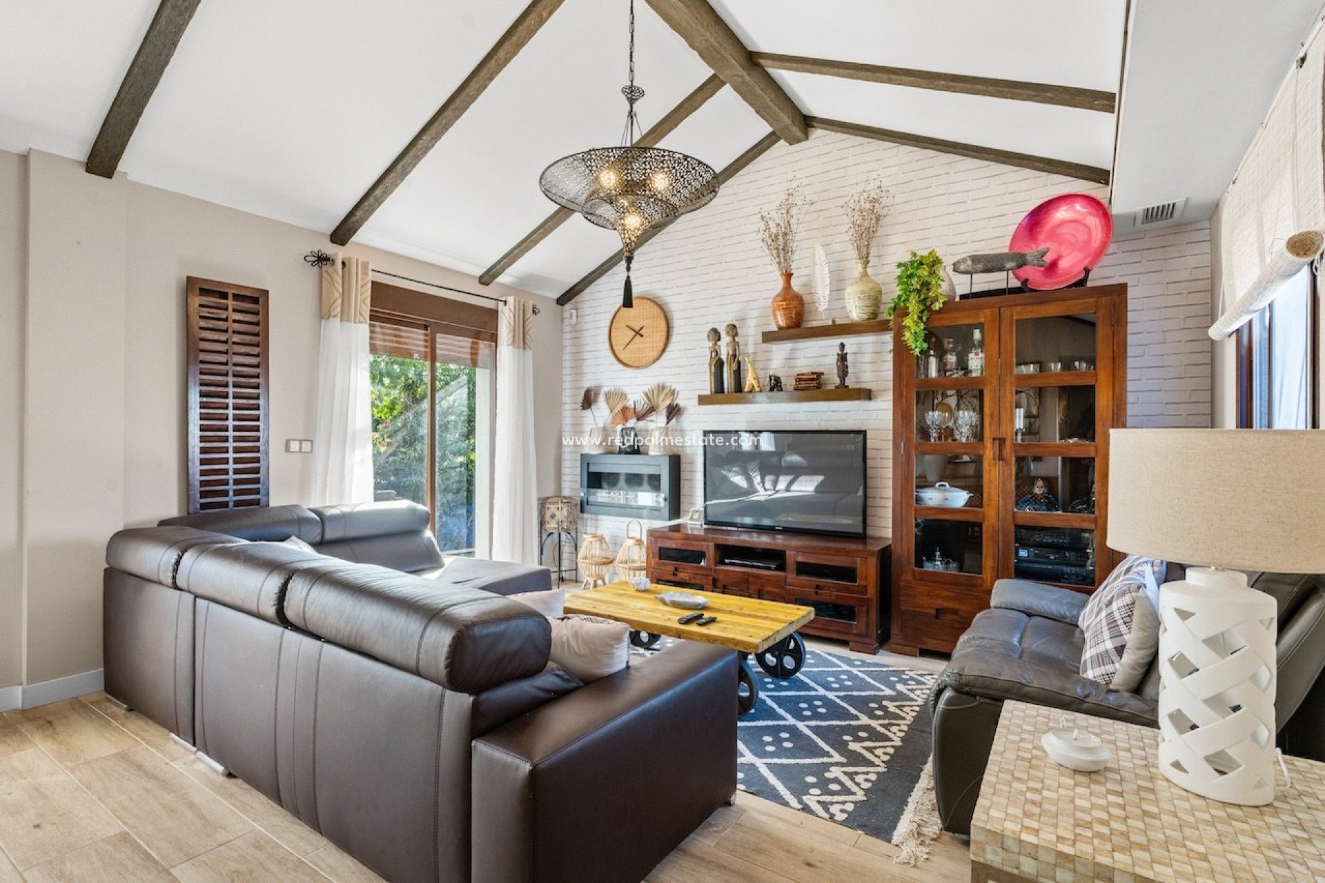 Resale - Villa -
Santa Pola - El Poble Llevanti