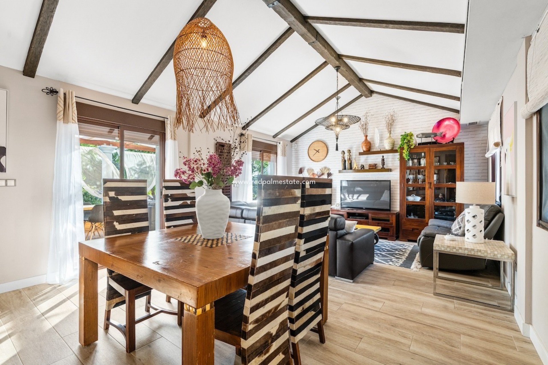 Resale - Villa -
Santa Pola - El Poble Llevanti